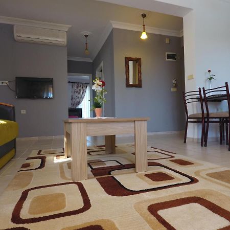 Lale Apartments เฟทิเย ภายนอก รูปภาพ